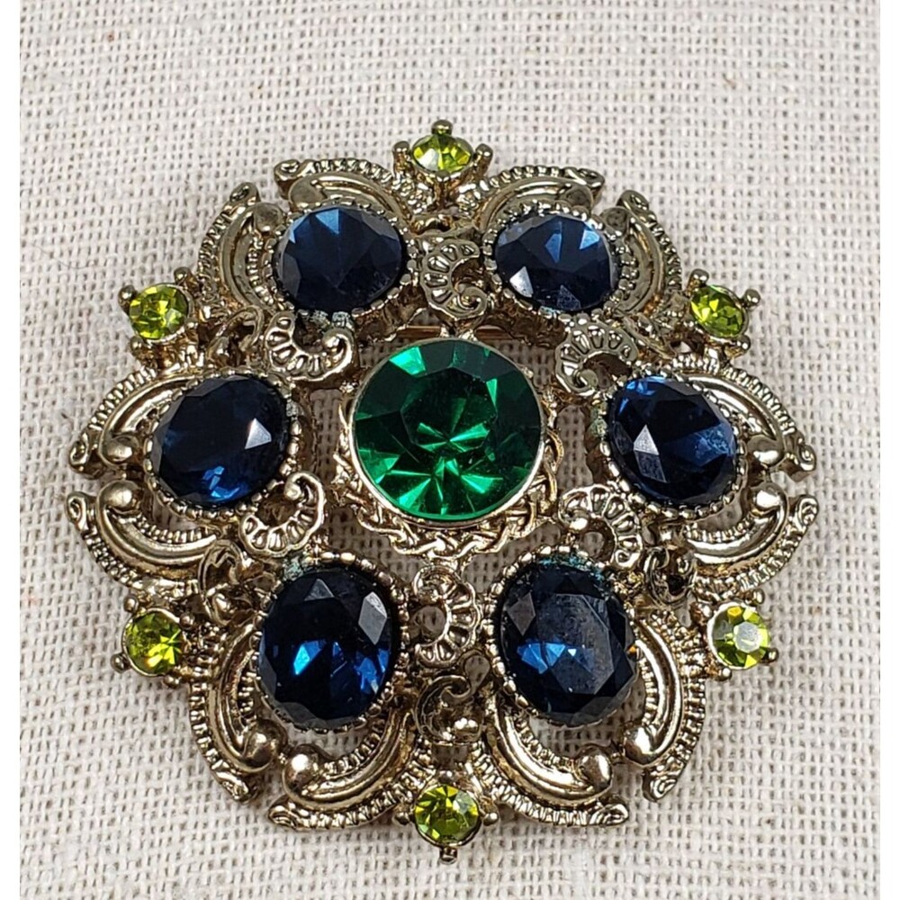 VTG Seqin Brand Dome Brooch Faceted Rhinestones Green Blue Gold Tone Open Work - Picture 13 of 16